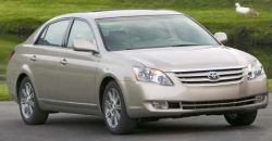 Toyota Avalon 2006 front view