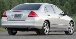 Honda Accord 2006 rear view