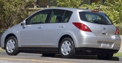 Nissan Tiida 2013 - Exterior