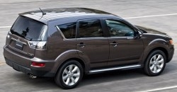 ميتسوبيشي اوت لاندر 2012 - الخارجية