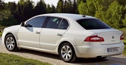 Skoda Superb 2011 - Exterior