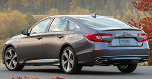 Honda Accord 2020 rear view