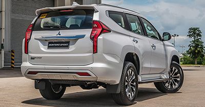 2020 Mitsubishi Montero Sport - Image 2