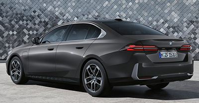 2024 BMW 5 Series - Image 2