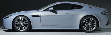 aston-martin-v12-vantage-rs-3.jpg