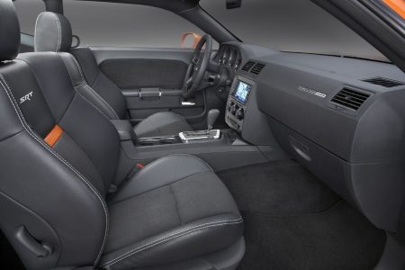 2009-dodge-challenger-srt-8-5.jpg