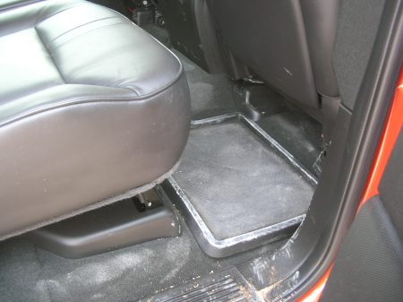 2008-hummer-h2-dubai-mats
