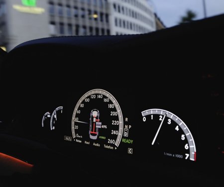 First Mercedes-Benz S-Class hybrid revealed