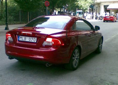 2010-volvo-c70-2