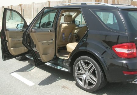 mercedes-benz-ml63-amg-dubai-8