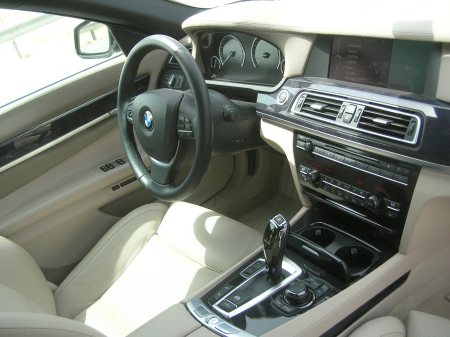 bmw-750li-2010-dash