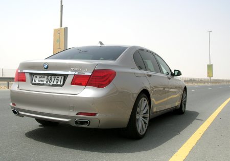 bmw-750li-2010-rear