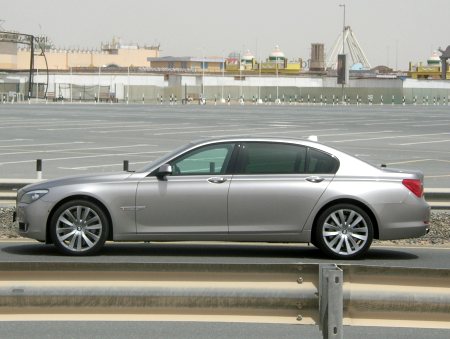 bmw-750li-2010-side