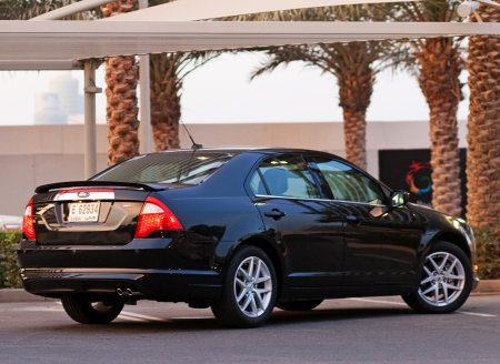 ford-fusion-rear