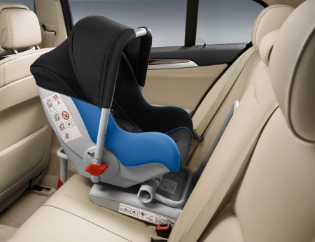 bmw-child-seat-1