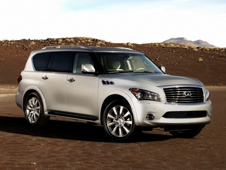 Infiniti QX 2011 UAE launch amid Blackberry scandal