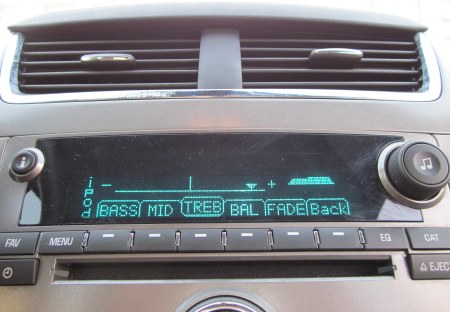 2010-chevrolet-malibu-stereo-6
