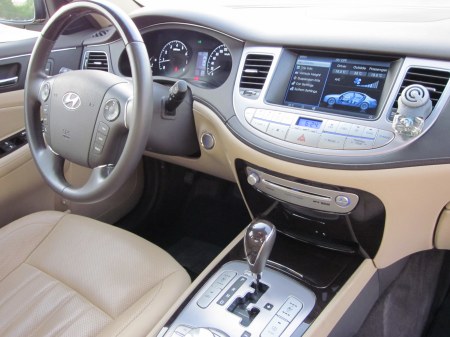 2010-hyundai-genesis-4