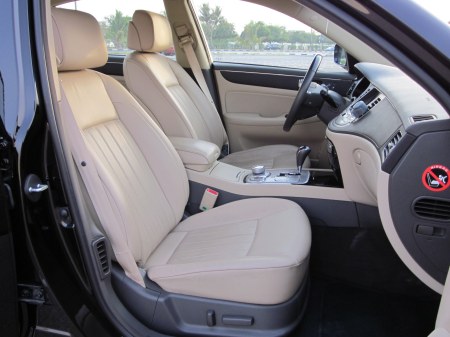 2010-hyundai-genesis-5