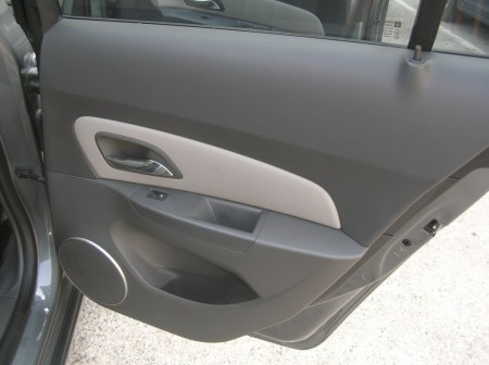2010 Chevrolet Cruze interior