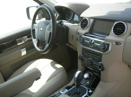2010-land-rover-lr4-9