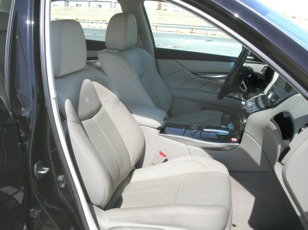 2011-infiniti-m56-dubai-7