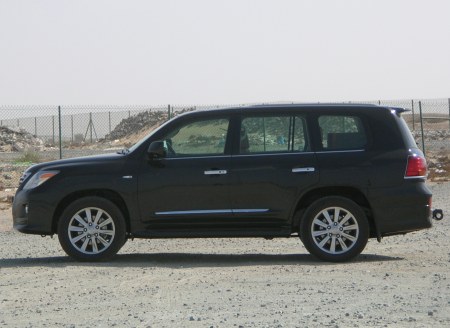 2011-lexus-lx570-4
