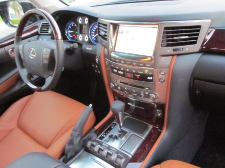 2011-lexus-lx570-9