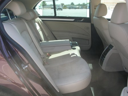 2011-skoda-superb-8