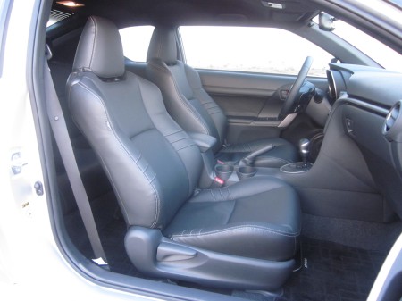 2011-toyota-zelas-dubai-3