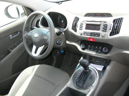 2011-kia-sportage-dubai-4