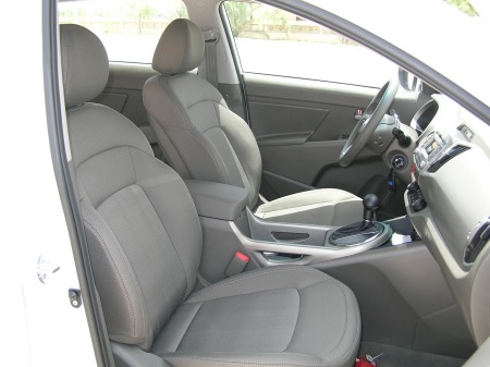 2011-kia-sportage-dubai-5