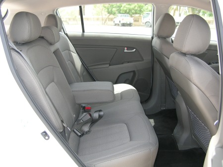 2011-kia-sportage-dubai-6