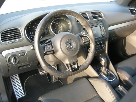 vw-golf-r-dubai-4