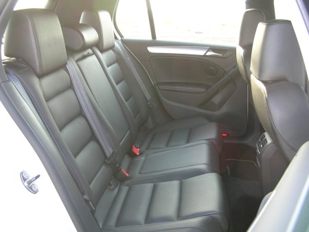 vw-golf-r-dubai-6