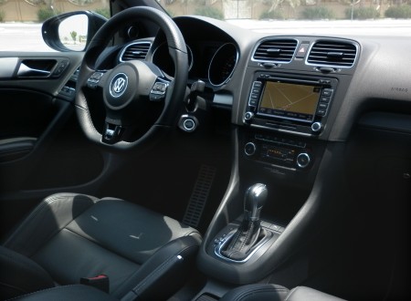 2011-vw-golf-r-dcc-dubai-6