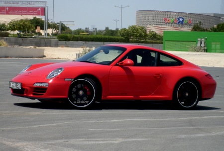 2011-porsche-911-carrera-gts-2