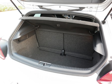 2011-vw-scirocco-dubai-6