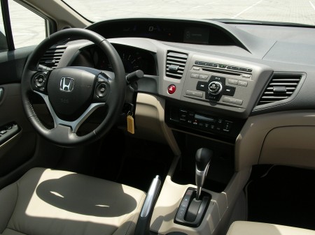 2012-honda-civic-dubai-4