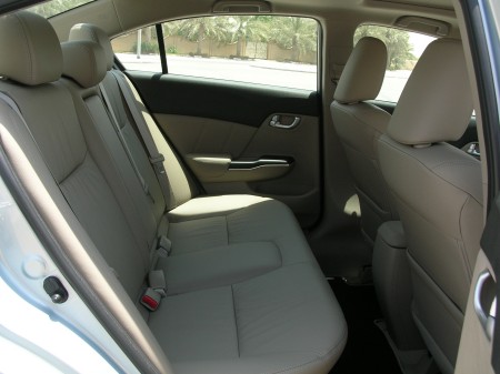 2012-honda-civic-dubai-7