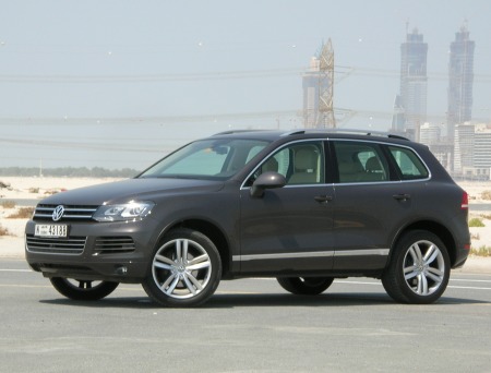 2011-vw-touareg-dubai-2