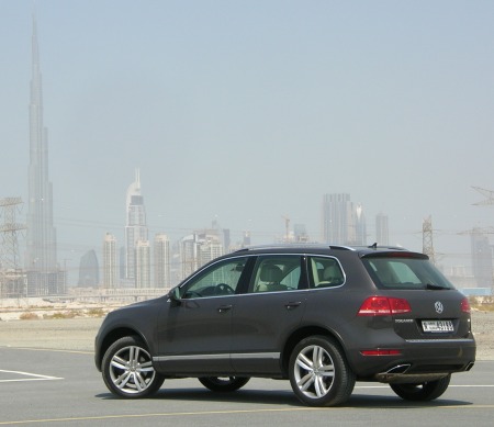 2011-vw-touareg-dubai-3