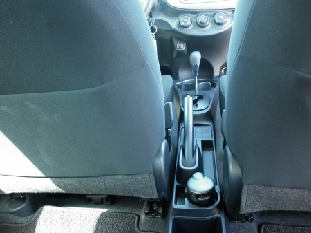 toyota-yaris-2012-4
