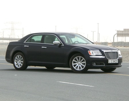 2012-chrysler-300c-2