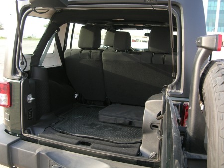 2012-jeep-wrangler-dubai-4