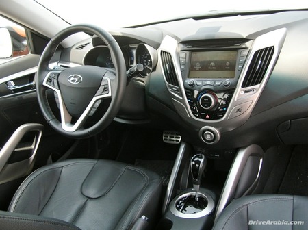 2013 Hyundai Veloster in Dubai 5