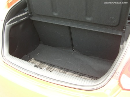 2013 Hyundai Veloster in Dubai 6