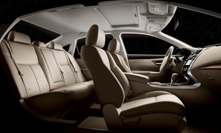 2013 Nissan Altima in Dubai
