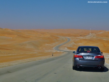 2013-Honda-Accord-in-the-UAE-18