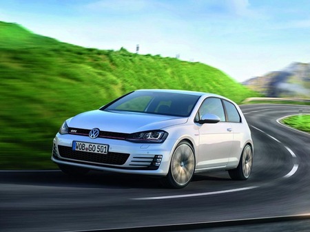 2013-Volkswagen-Golf-GTI